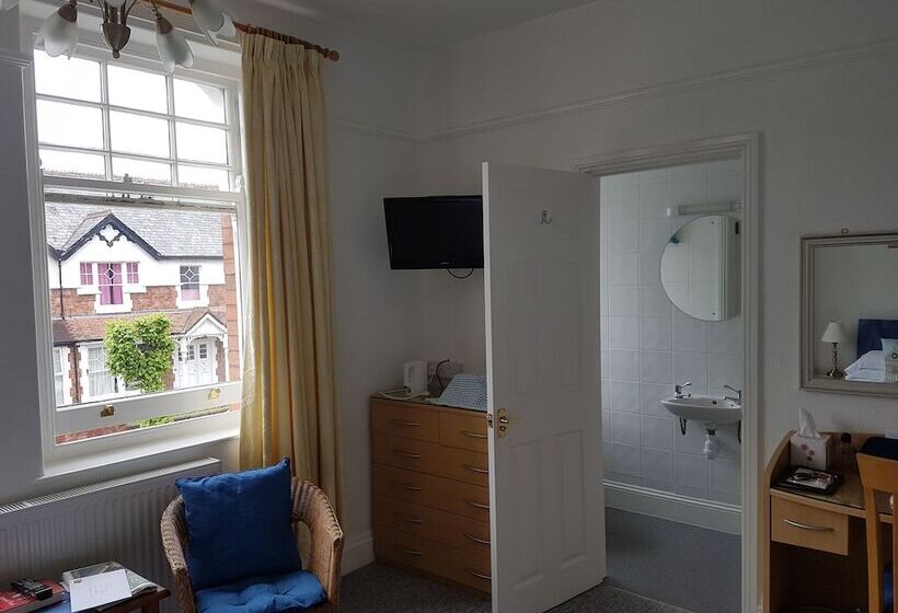 펜션 Montrose Guest House