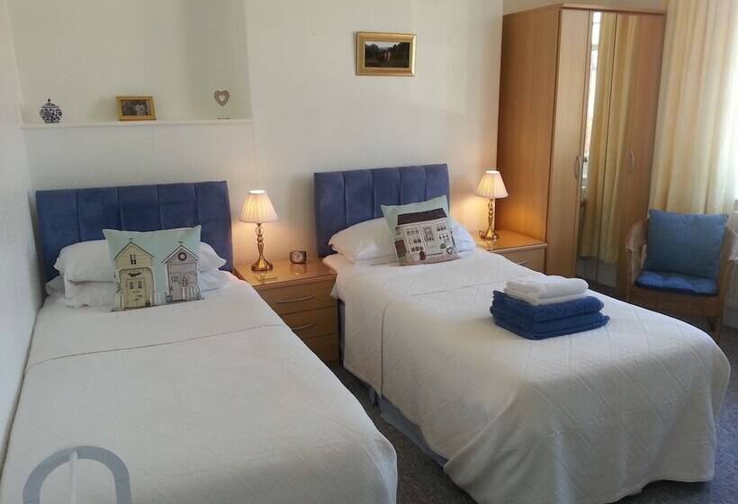 펜션 Montrose Guest House