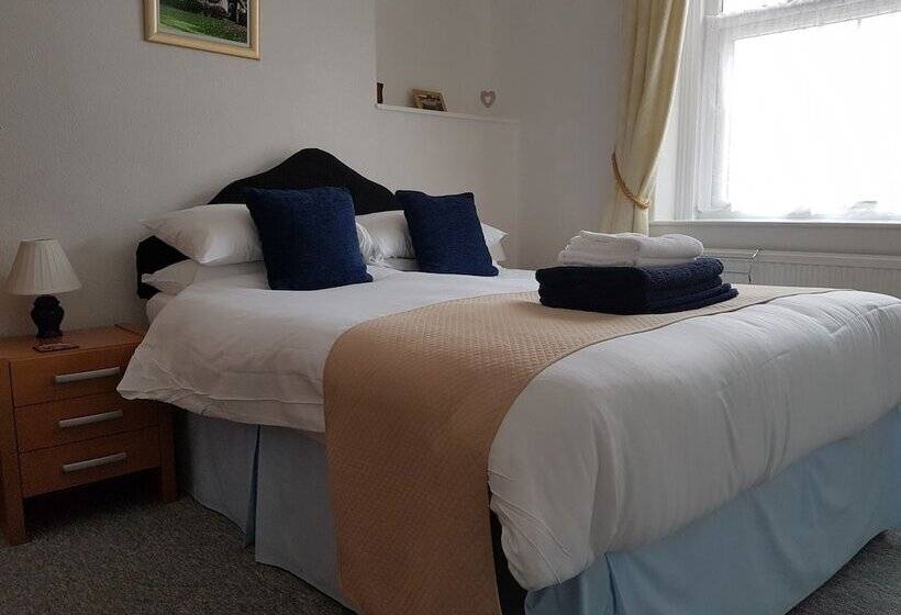 펜션 Montrose Guest House