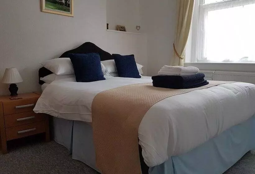 Majatalo Montrose Guest House