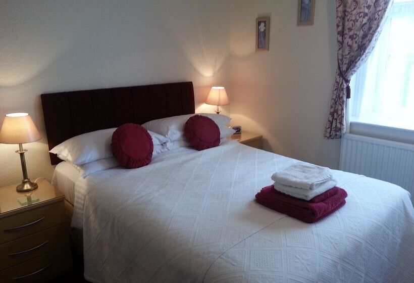 펜션 Montrose Guest House