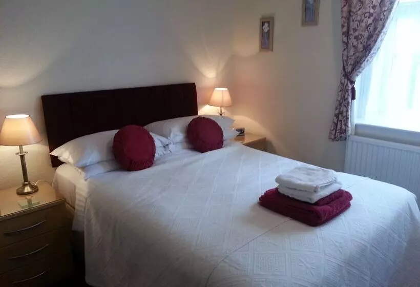 Majatalo Montrose Guest House