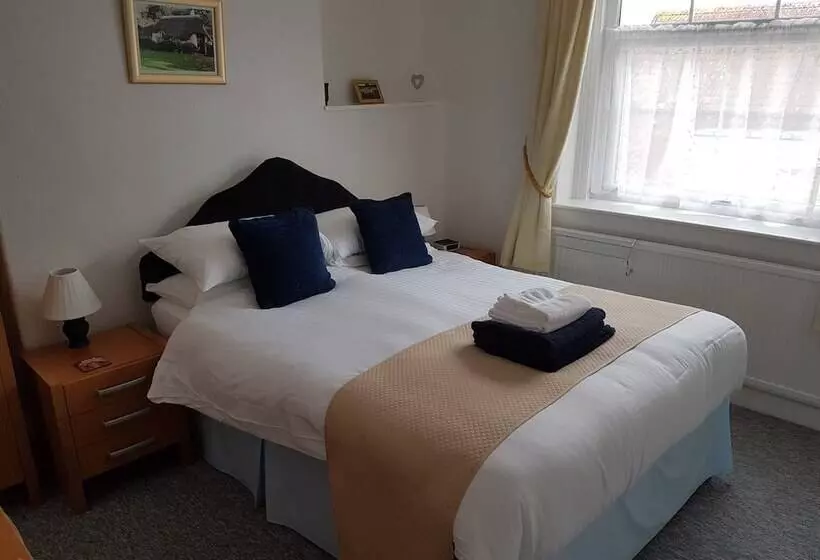 Majatalo Montrose Guest House