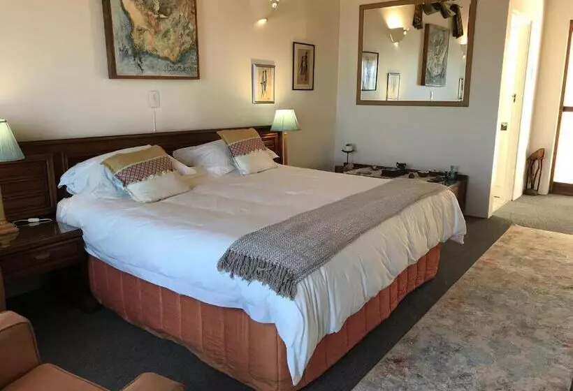 Aamiaismajoitus (B&B) Cycads On Sea Guest House