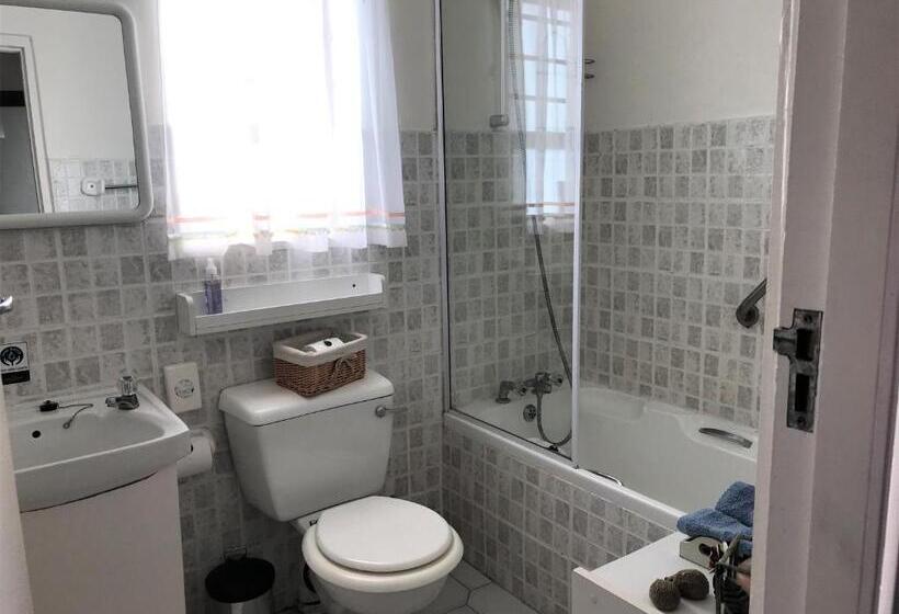 Bed and Breakfast Cycads On Sea Guest House