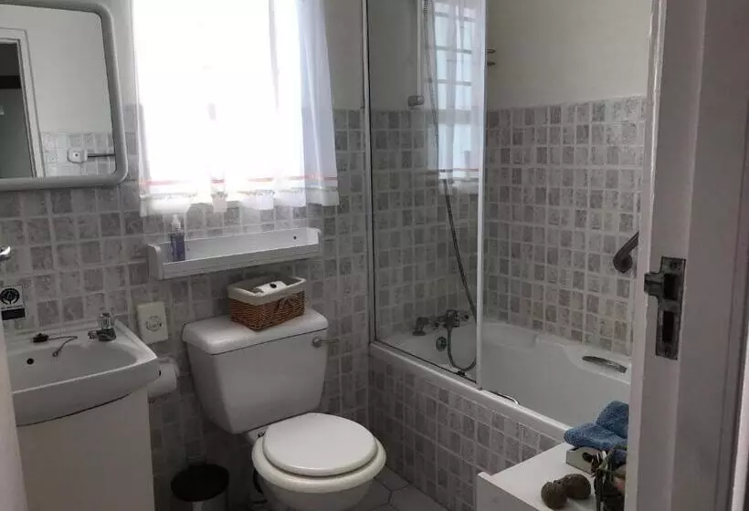 Aamiaismajoitus (B&B) Cycads On Sea Guest House