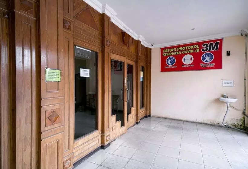 هتل Reddoorz Plus Near Jambi Prima Mall