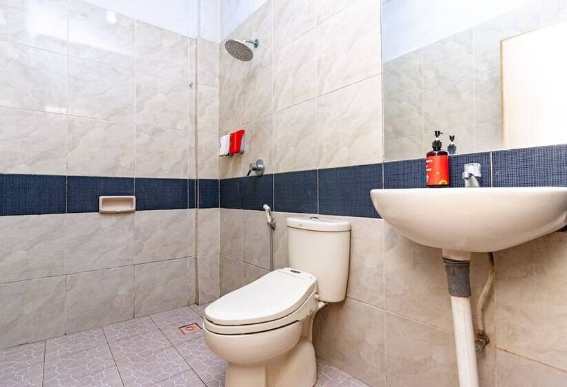 Hotel Reddoorz Plus Near Jambi Prima Mall