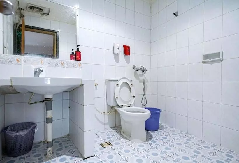 هتل Reddoorz Plus Near Jambi Prima Mall