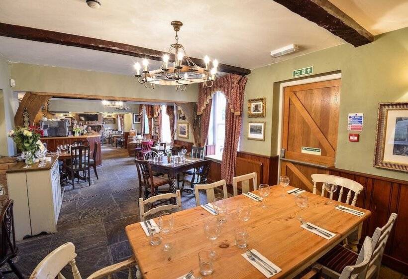 هتل The Coach And Horses