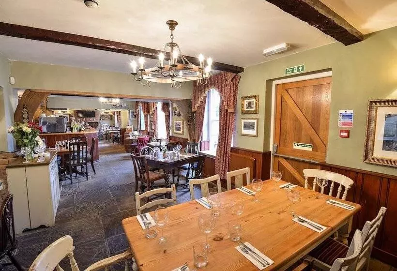 Hotelli The Coach And Horses