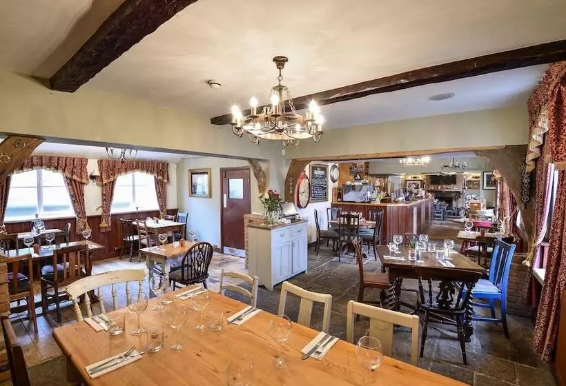 Hotelli The Coach And Horses