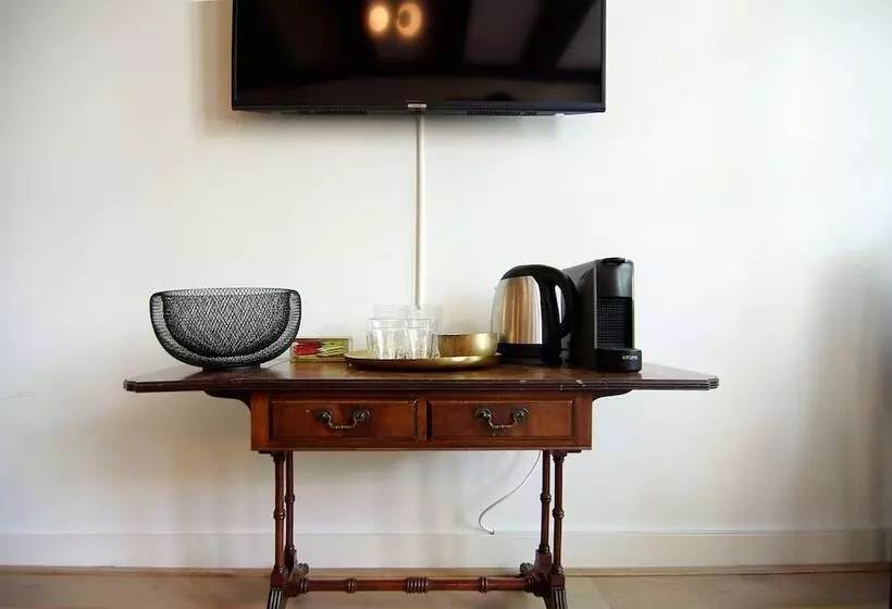 پانسیون 1637: Historic Canal View Suites
