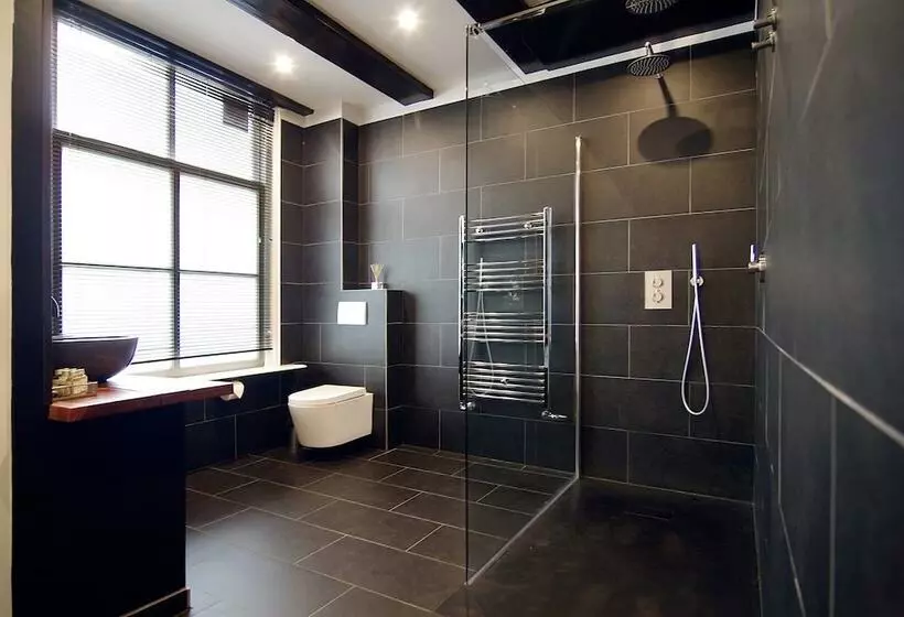 پانسیون 1637: Historic Canal View Suites