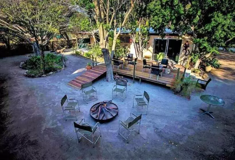 تختخواب و صبحانه The Waterfront, Maun