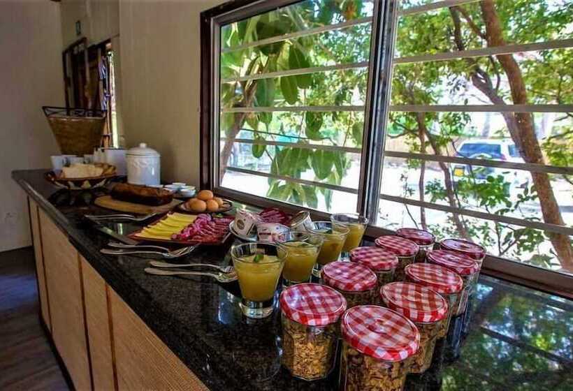 تختخواب و صبحانه The Waterfront, Maun