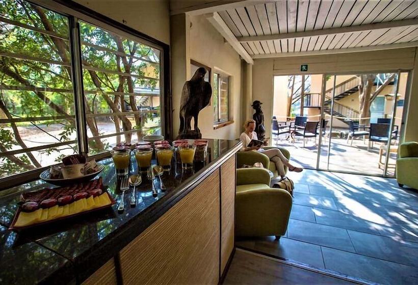 تختخواب و صبحانه The Waterfront, Maun