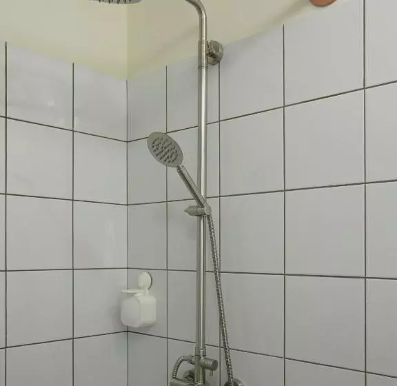 هتل 0482