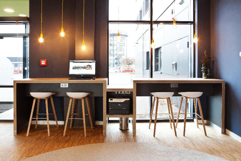 Отель Holiday Inn Express Oberhausen, An Ihg