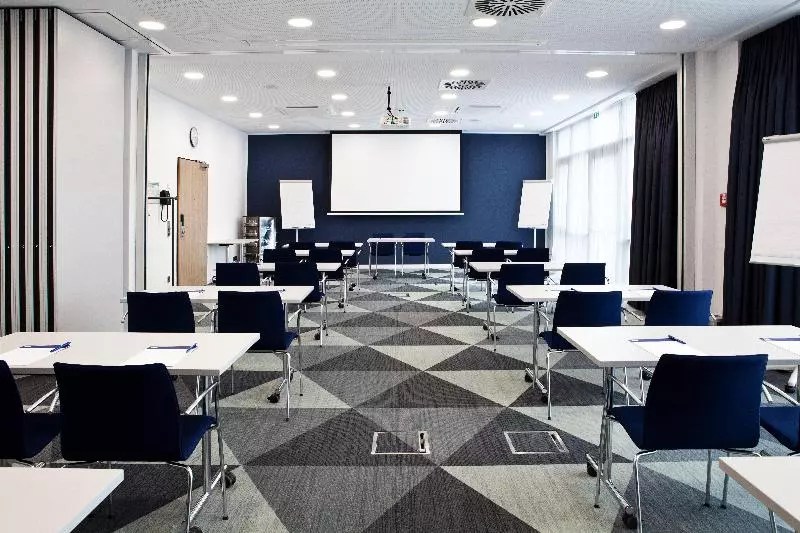 Hotelli Holiday Inn Express Oberhausen, An Ihg