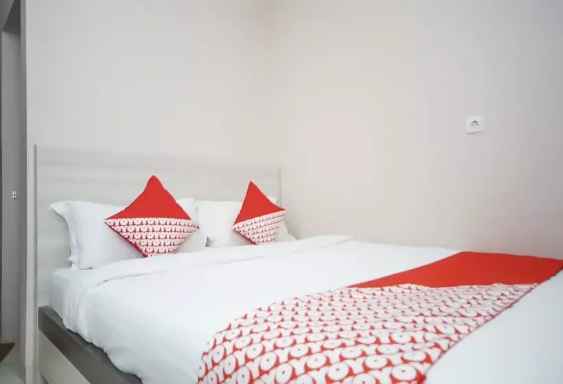 ホテル Oyo 270 Madinah Residence Syariah