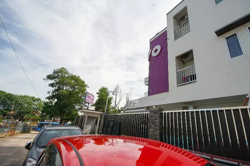 ホテル Oyo 270 Madinah Residence Syariah