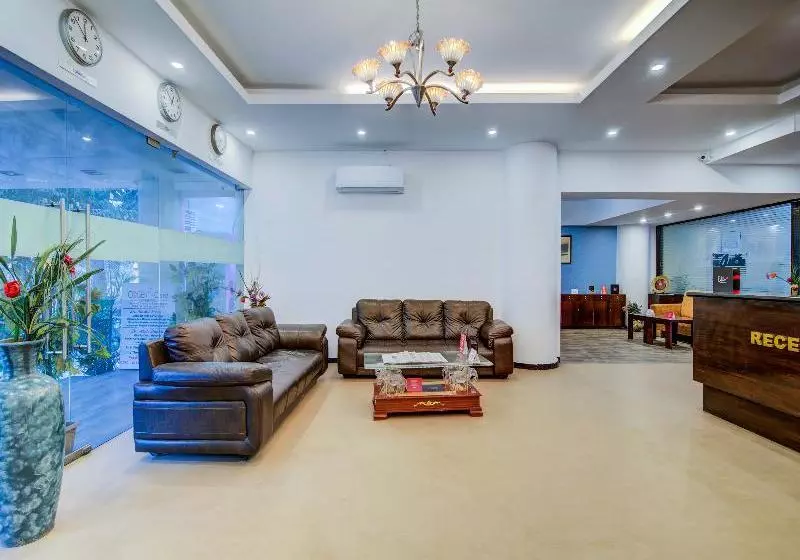 Hotel Edition O 30042 Melody Inn Whitefield