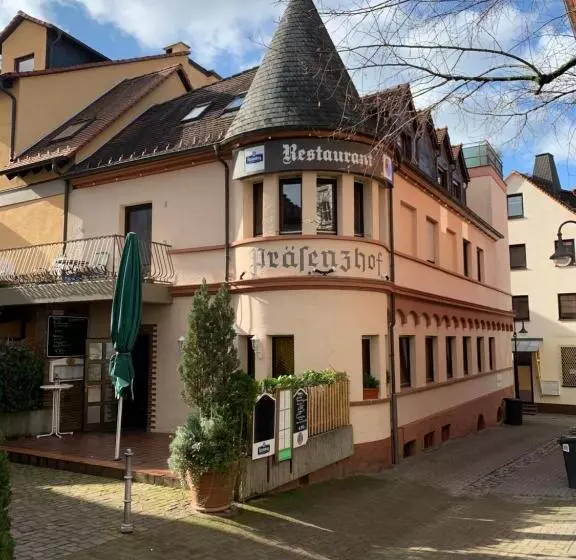 Hotelli Gästehaus Präsenzhof