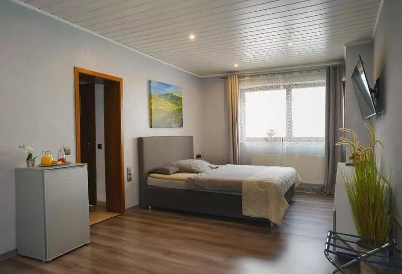 Hotelli Gästehaus Präsenzhof