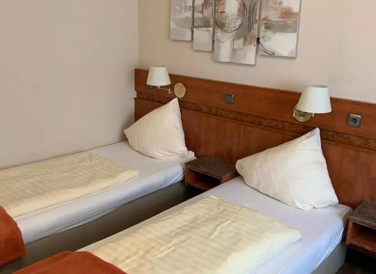 Hotelli Gästehaus Präsenzhof