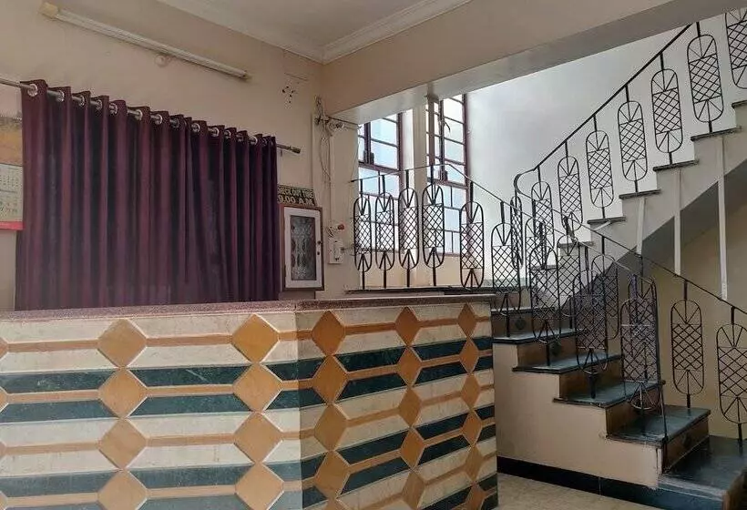 Hotelli Leela Nikunj