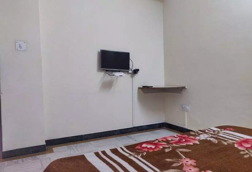 Hotelli Leela Nikunj
