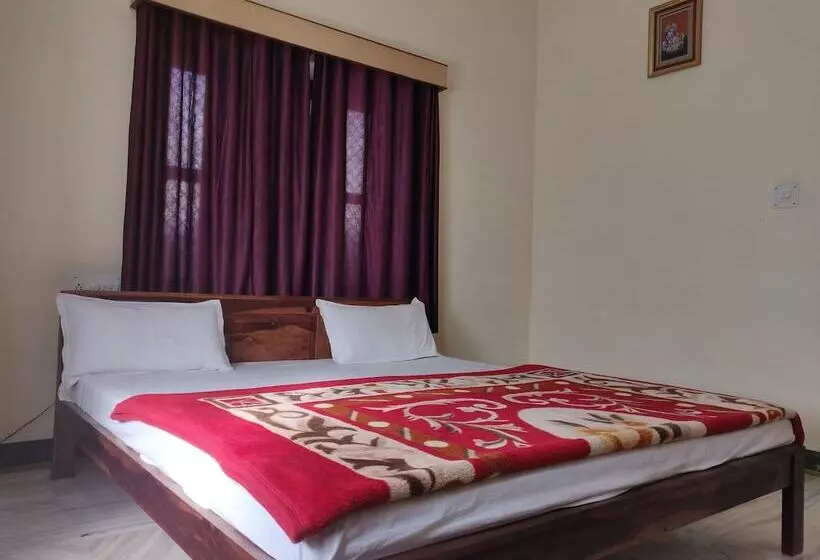 Hotelli Leela Nikunj
