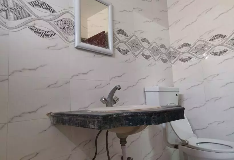 Hotelli Leela Nikunj