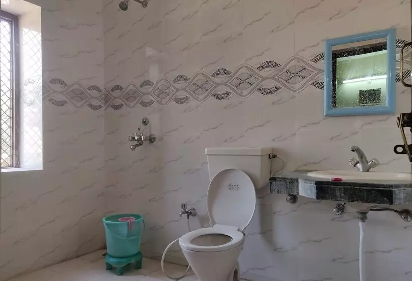 Hotelli Leela Nikunj