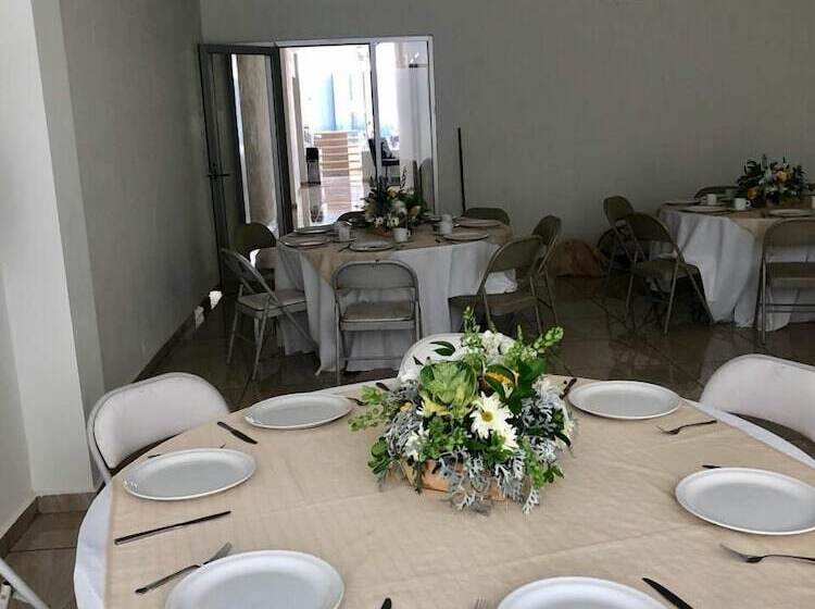 هتل Zamora Ejecutivo Express