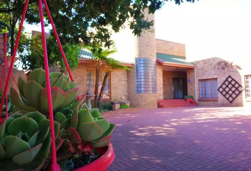 Majatalo Ridderspoor Guesthouse