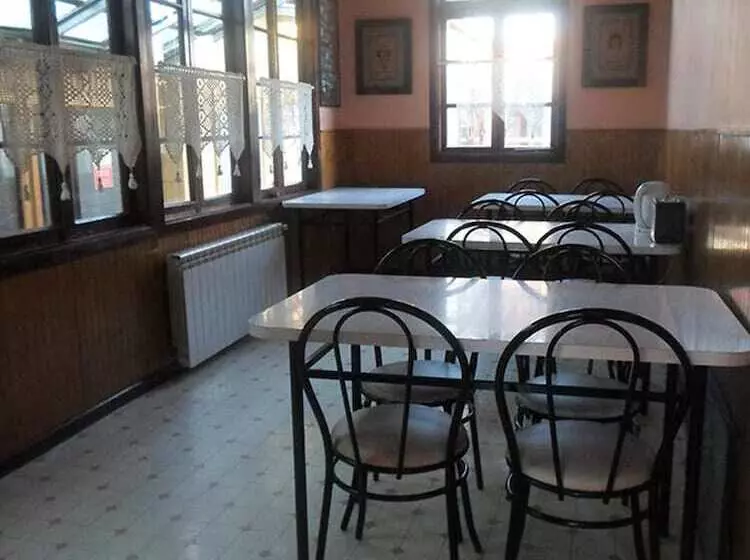هاستل Hostal Ayelen