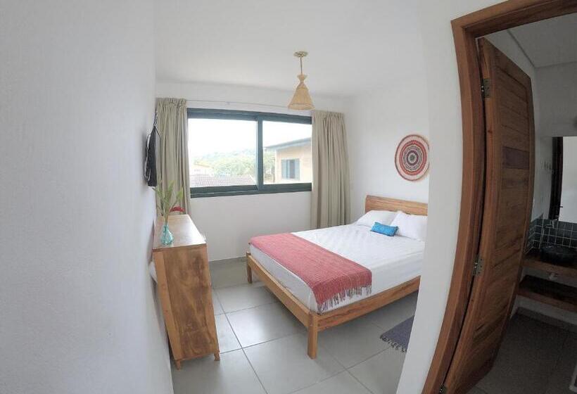 پانسیون Nai'a Suites