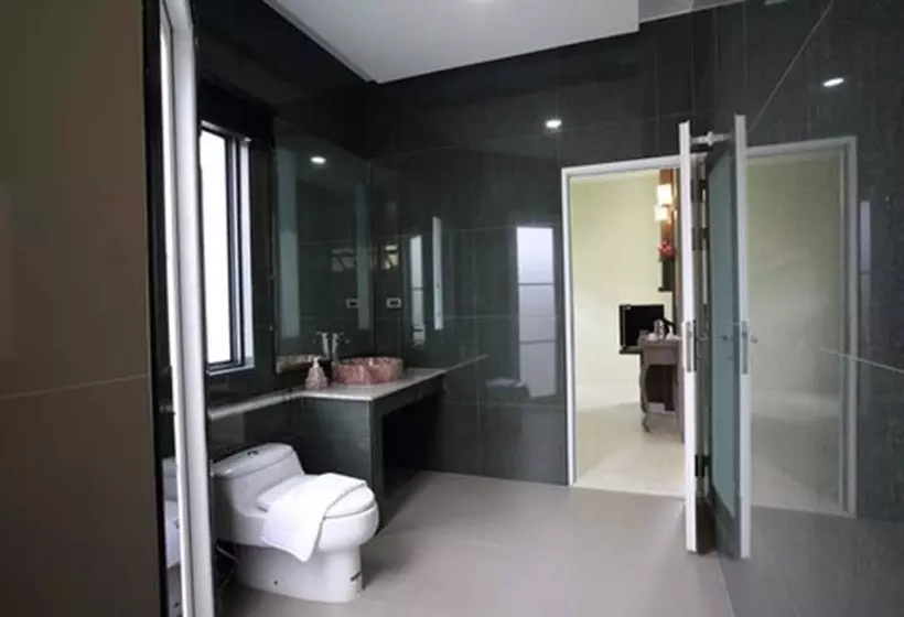 Lomakeskus Wis Beach Khanom