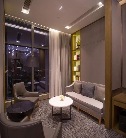 Zenith Hotel Near Train Station & The Mixc