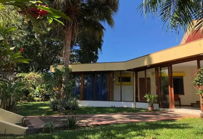 تختخواب و صبحانه La Casa De Cariari Al Golf