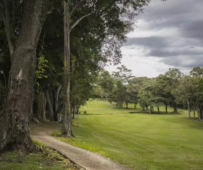 تختخواب و صبحانه La Casa De Cariari Al Golf