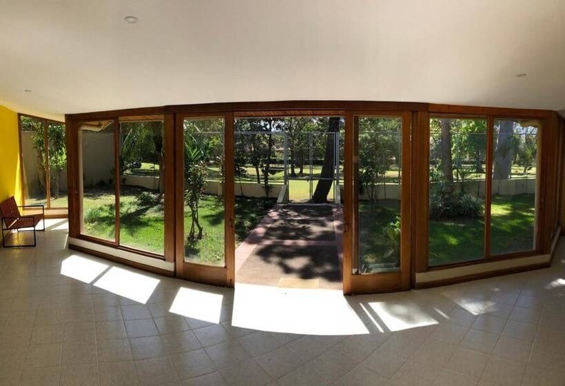 تختخواب و صبحانه La Casa De Cariari Al Golf