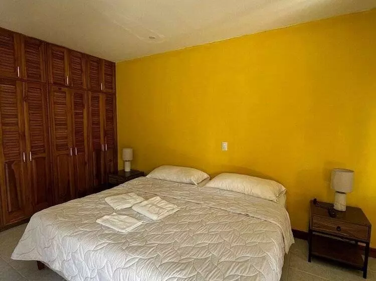 تختخواب و صبحانه La Casa De Cariari Al Golf