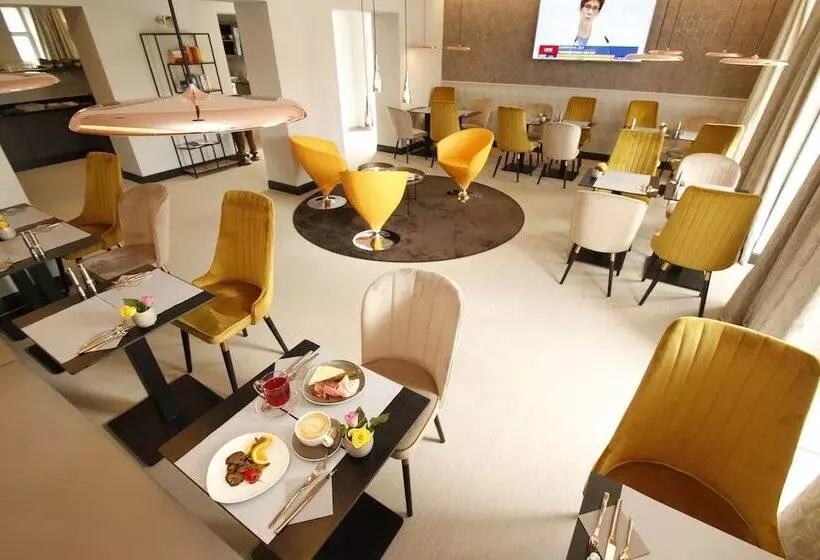 Amelie No 1 Hotel & Appartements