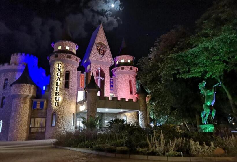 Отель Excalibur Boutique