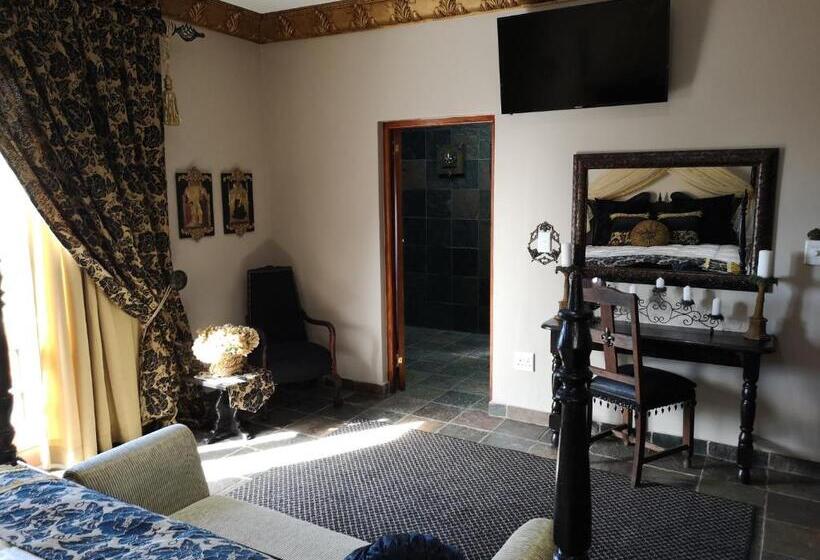 Отель Excalibur Boutique