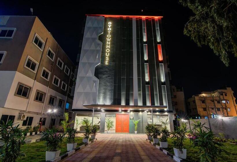 هتل OYO Townhouse 071 Brookfield