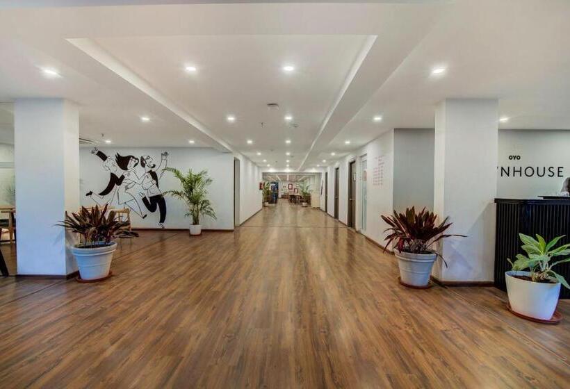 هتل OYO Townhouse 071 Brookfield